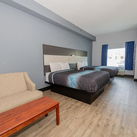 Jamestown Inn & Suites Riverdale Esterno foto