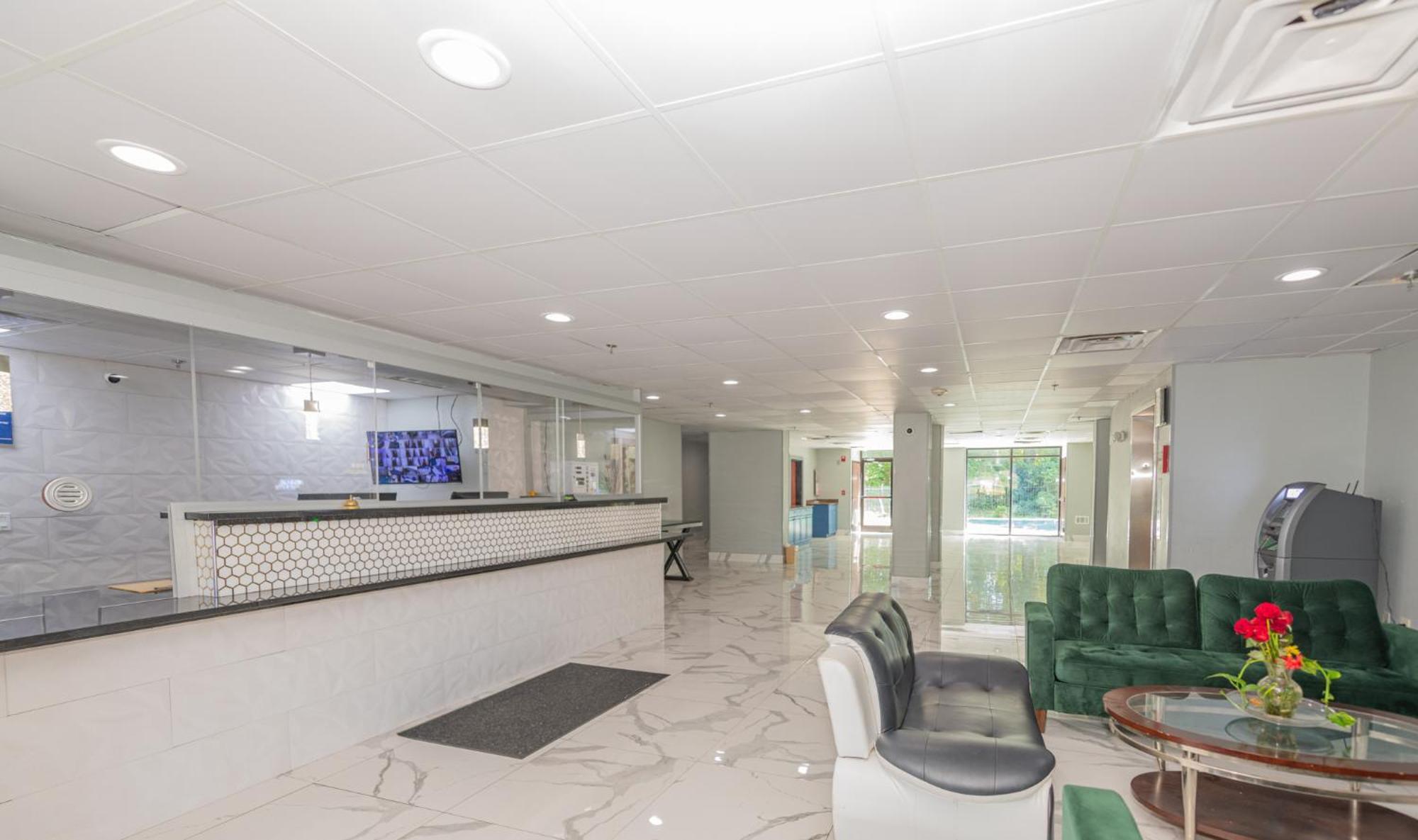 Jamestown Inn & Suites Riverdale Esterno foto