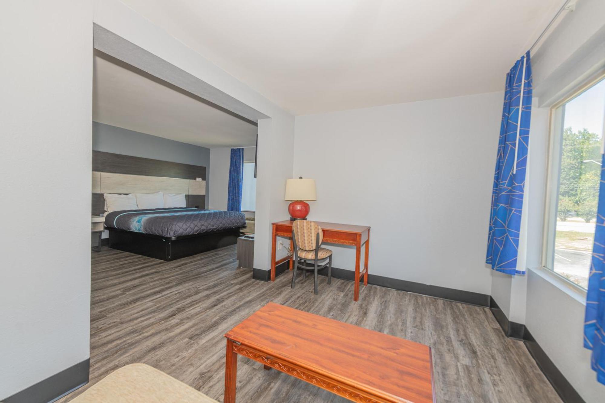 Jamestown Inn & Suites Riverdale Esterno foto