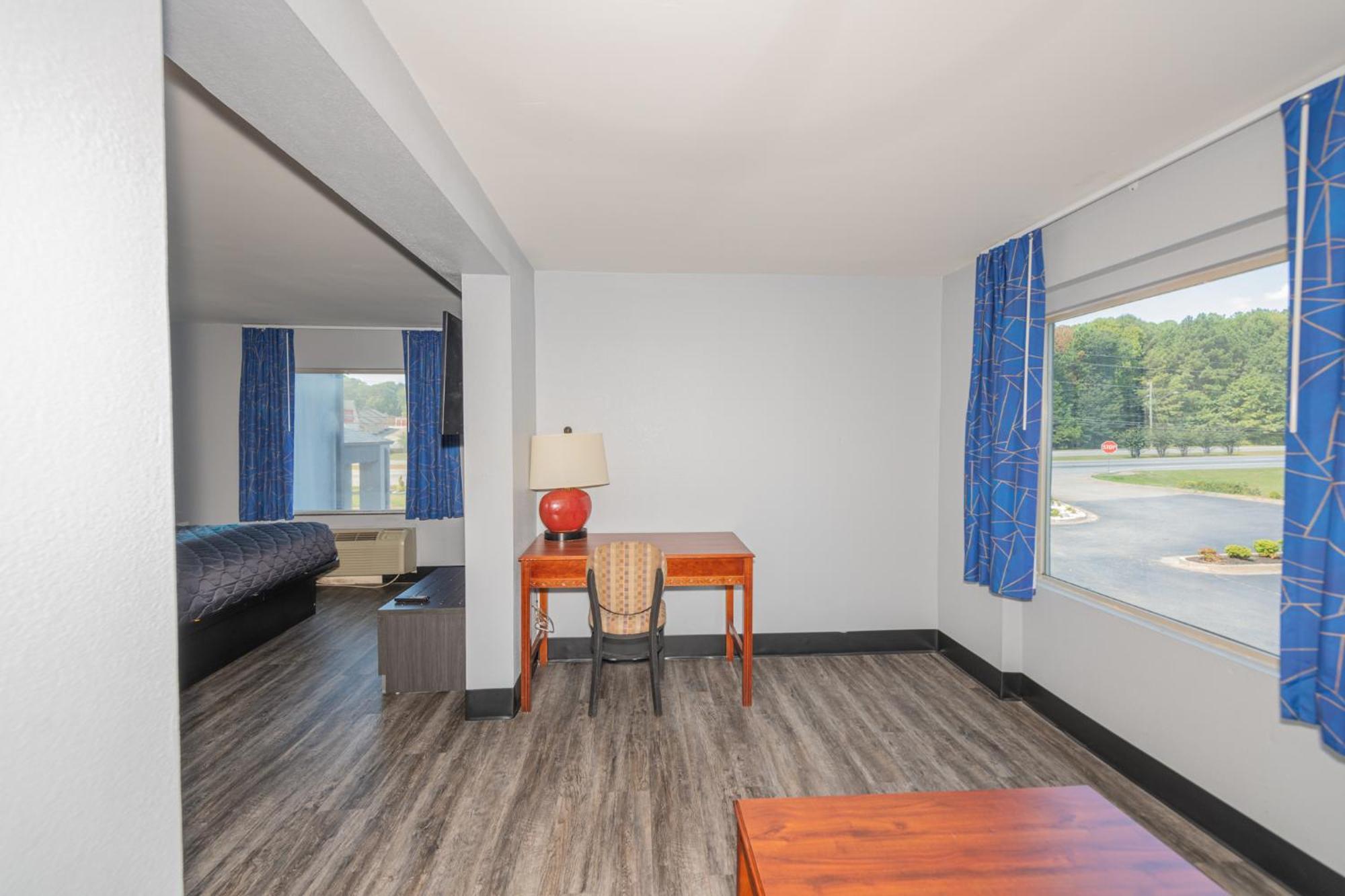 Jamestown Inn & Suites Riverdale Esterno foto
