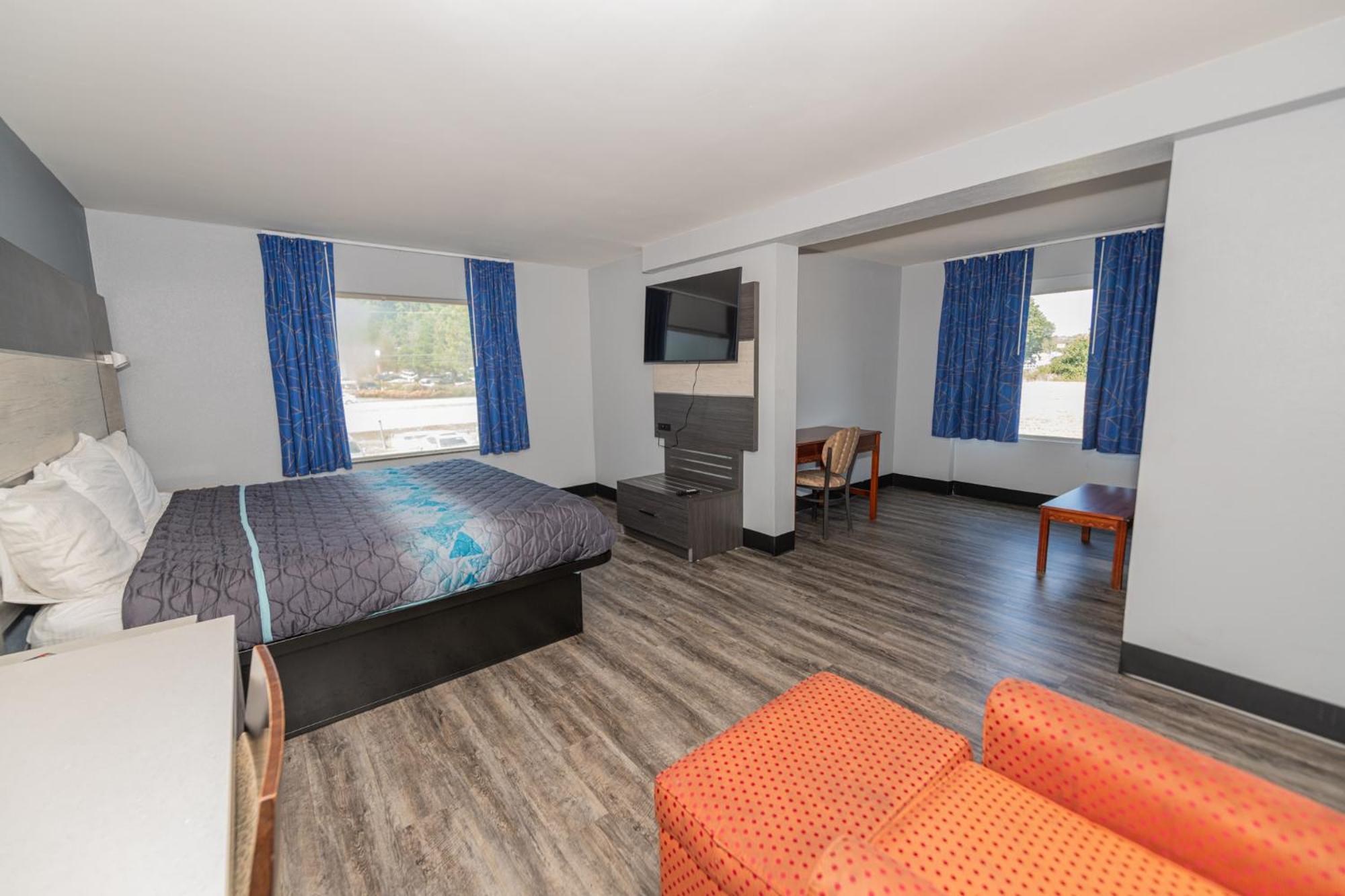 Jamestown Inn & Suites Riverdale Esterno foto