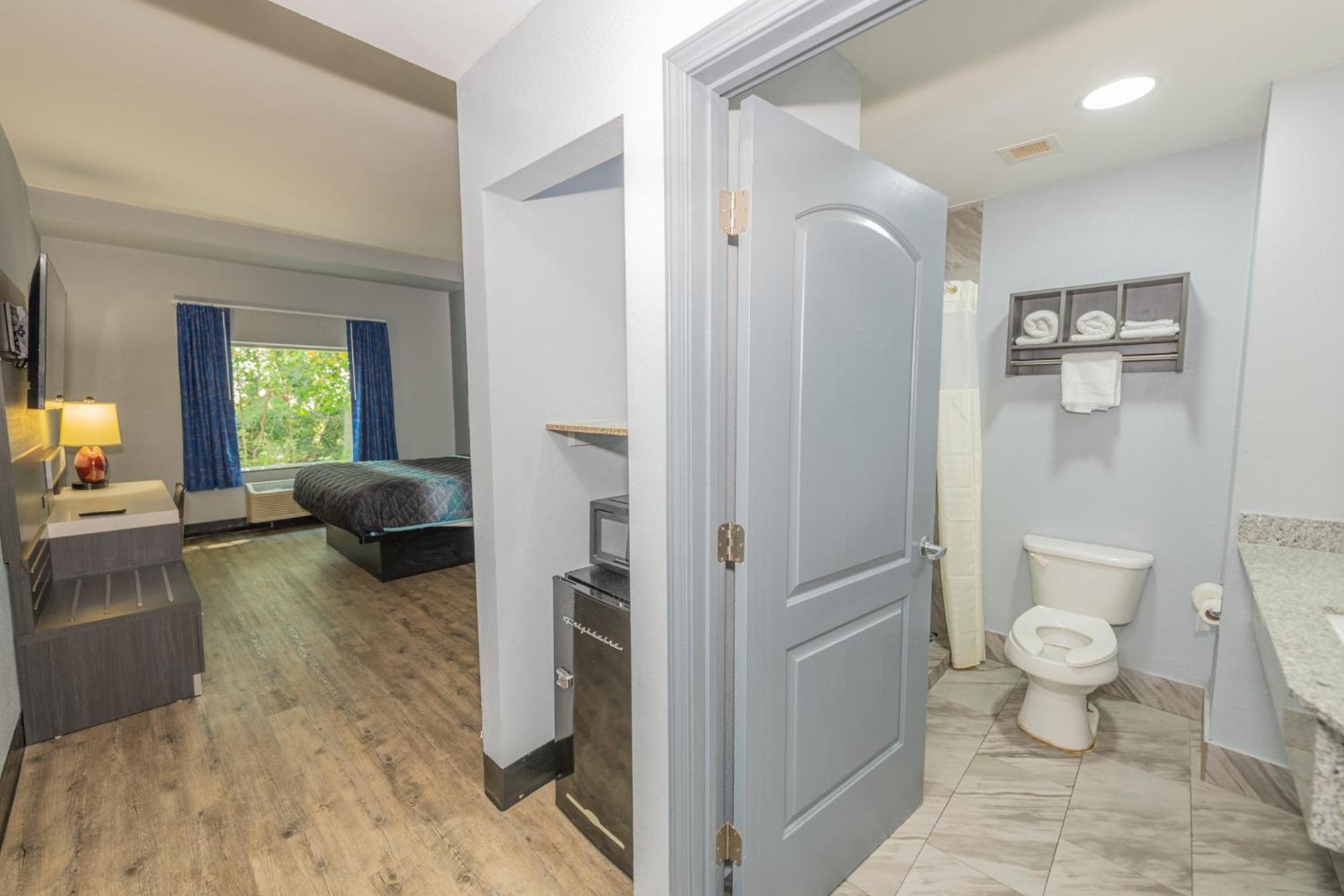 Jamestown Inn & Suites Riverdale Esterno foto