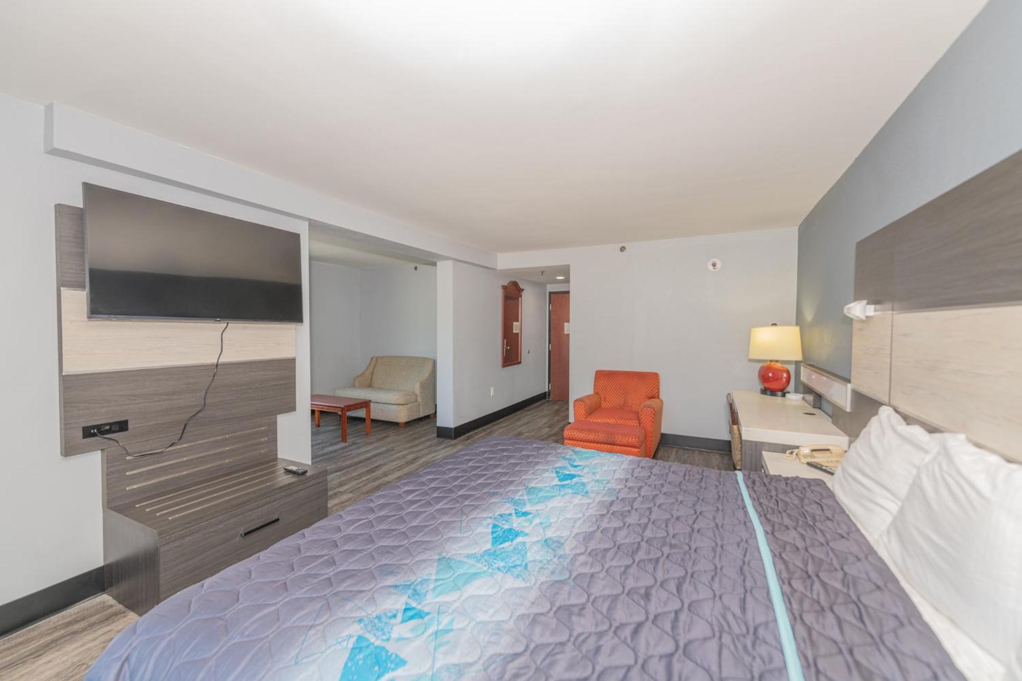 Jamestown Inn & Suites Riverdale Esterno foto