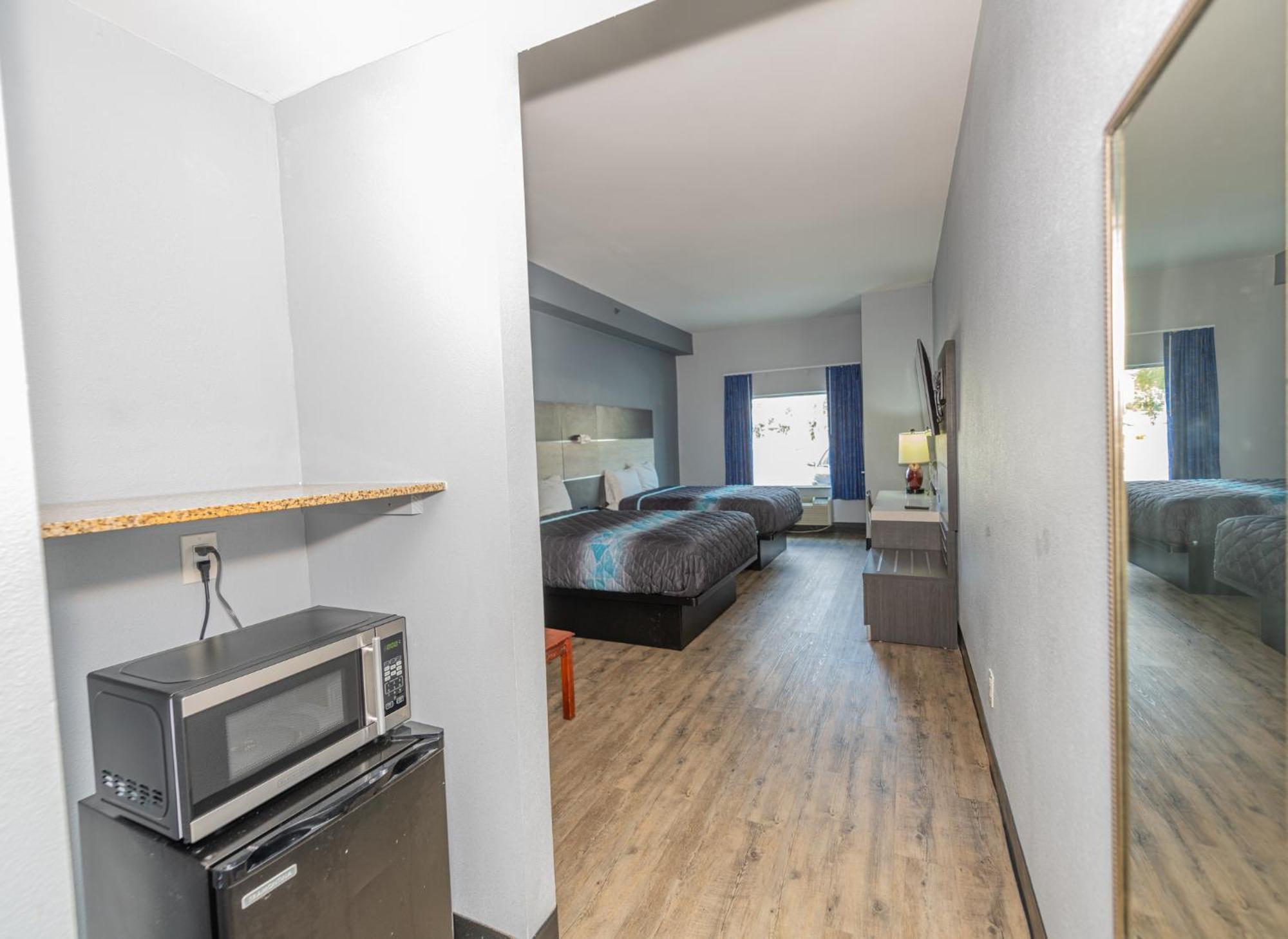 Jamestown Inn & Suites Riverdale Esterno foto
